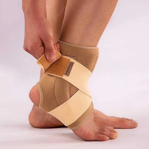 قوزک‌ بند طبی آتل‌ دار پاکسمن مدل 088